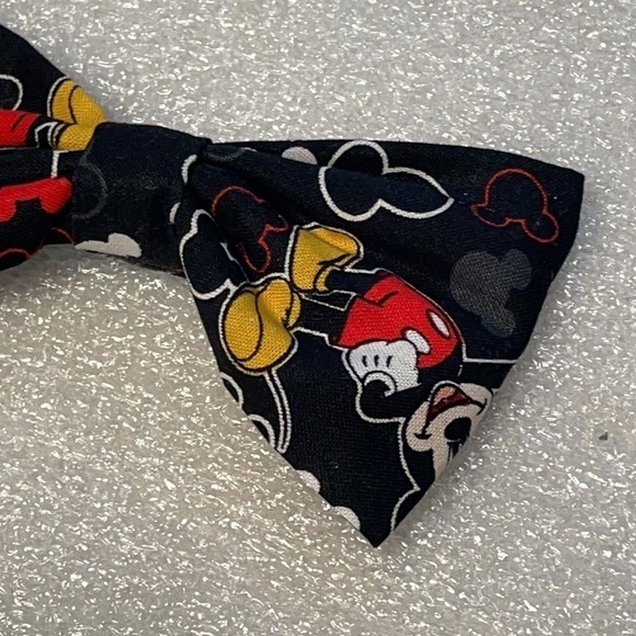 Mickey Mouse Bowtie - Picture 2 of 8
